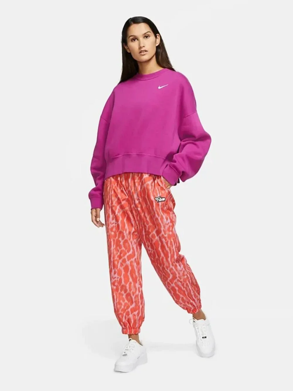 Nike sportswear pink